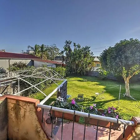 House With Garden Near The Sea Prázdninový dům *